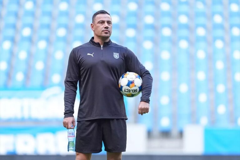 basaksehir craiova macina hazir PKD1J7eE