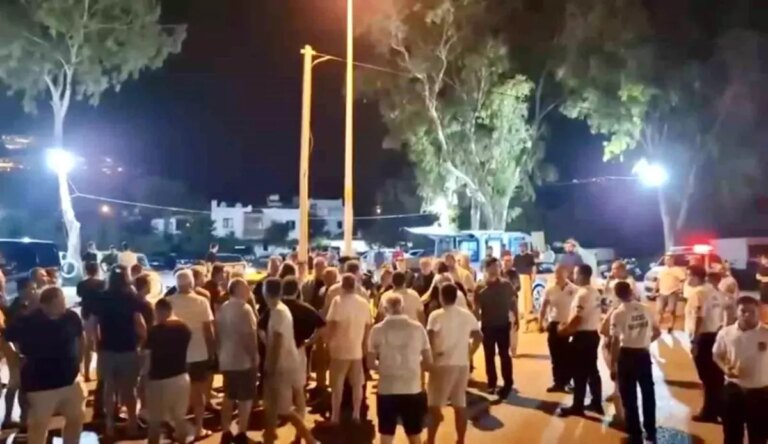 bodrumda taksicilerle vip minibusculer arasinda kavga vvWSQ3mP