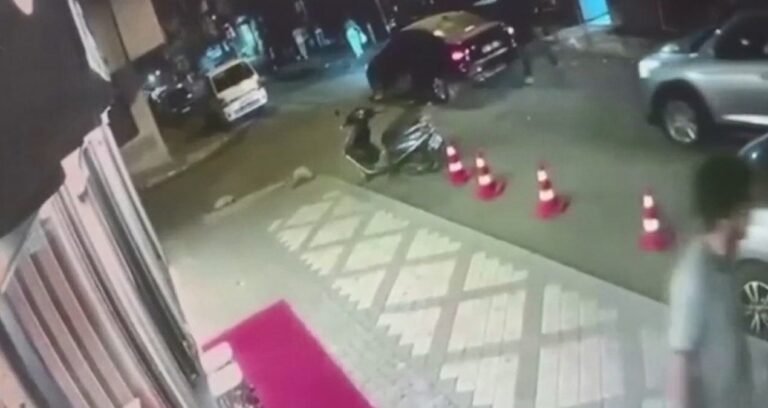 buyukcekmece ve esenyurtta is yerlerine silahli saldiri duzenleyen 5 kisi yakalandi a5QK7qxM