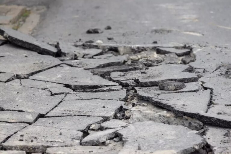 silide 75 buyuklugunde deprem tsunami alarmi verildi r9P95a8H