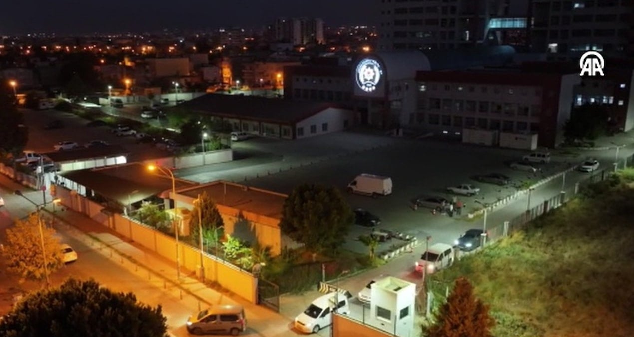 adanada tefecilik operasyonu 3 kisi tutuklandi 5vZcwShN