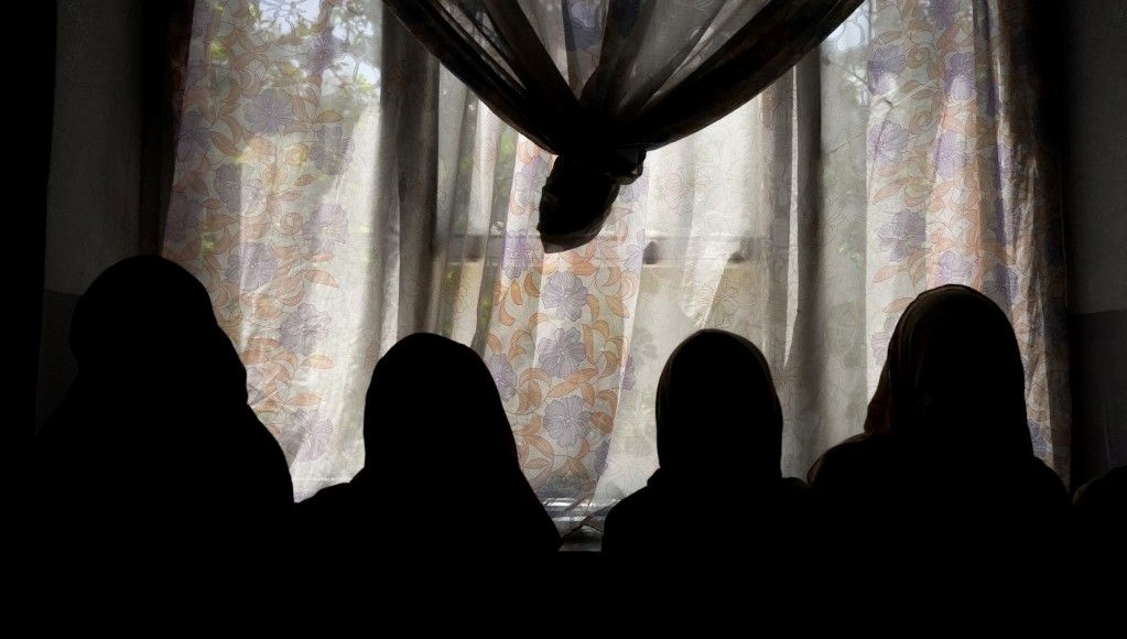 kadinlarin sesi susturuluyor taliban kadin yazarlarin kitaplarini yasakladi MI1Fqckv