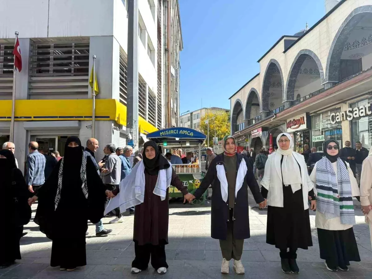 agrida kadinlardan gazze icin sessiz ciglik etkinligi CUbWD5yI