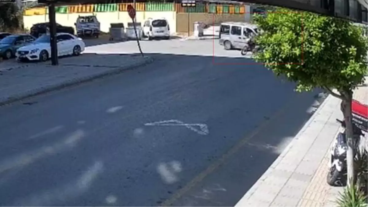 mersinde motosiklet kazasi 2si cocuk 4 yarali BxTDggsw.jpg