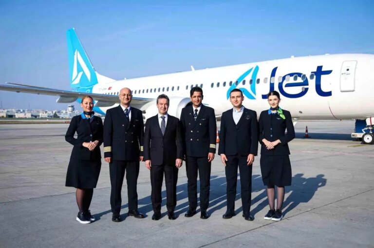 ajet yeni boeing 737 8 max ucagini filosuna ekledi CMMHOJgy.jpg