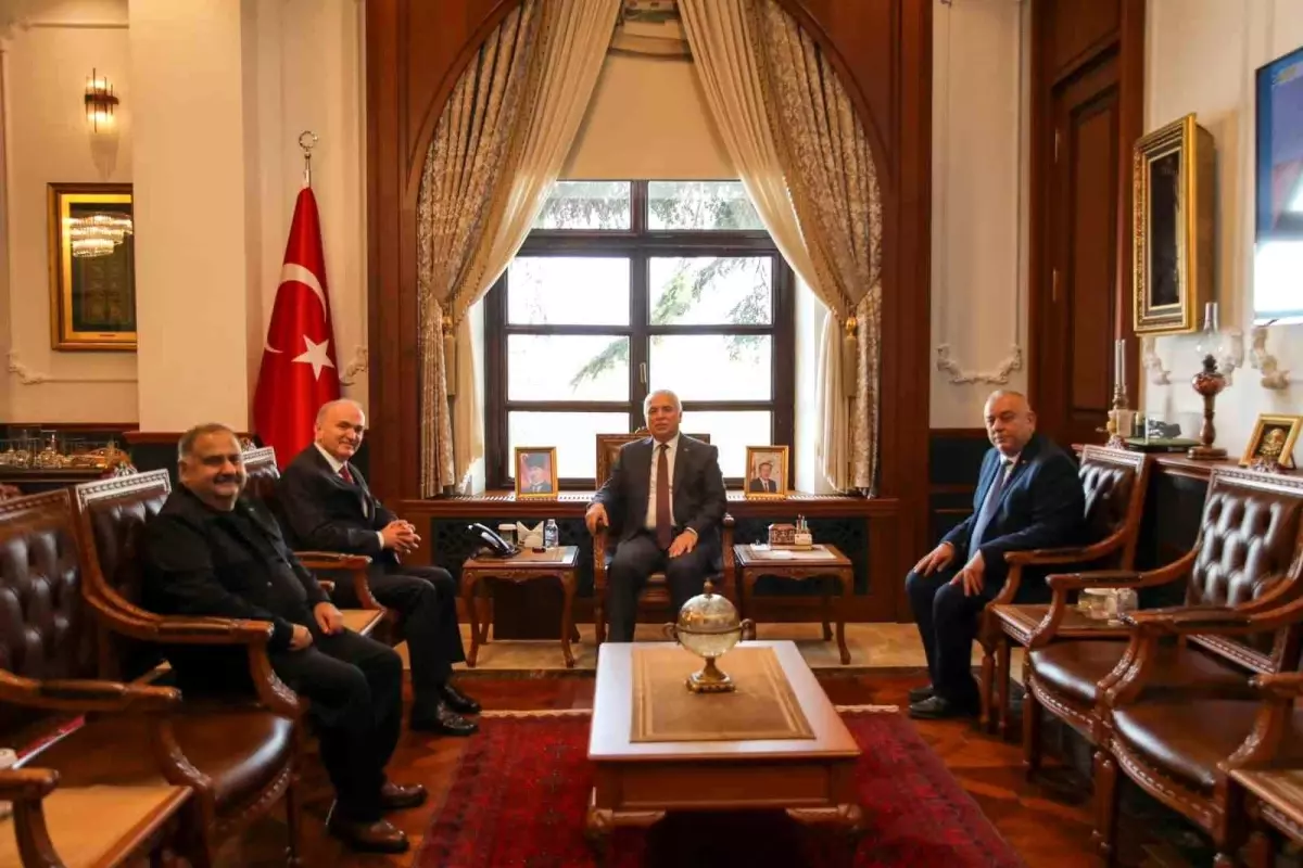 duzce heyeti trabzonda onemli ziyaretlerde bulundu zXL6A3PH.jpg