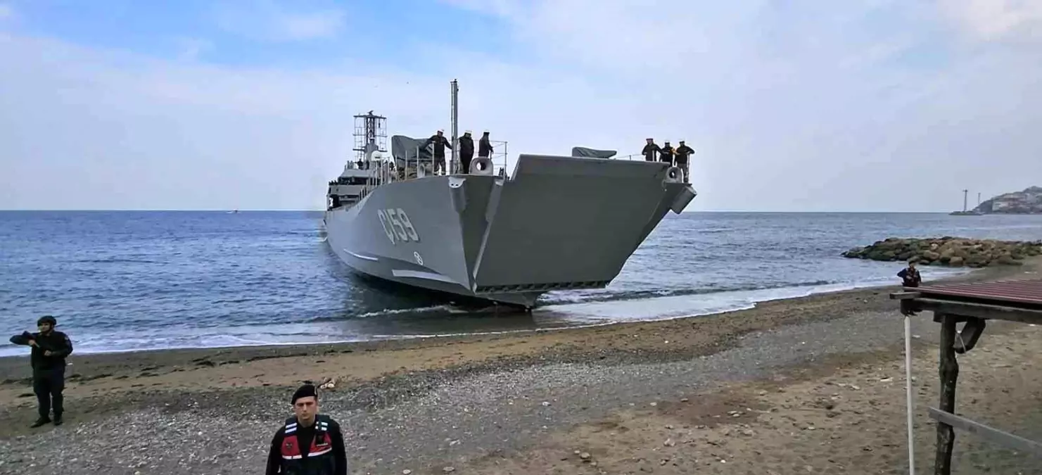 yeni tip cikarma gemisi c 159un testleri yalovada yapildi cONSrnUc.jpg