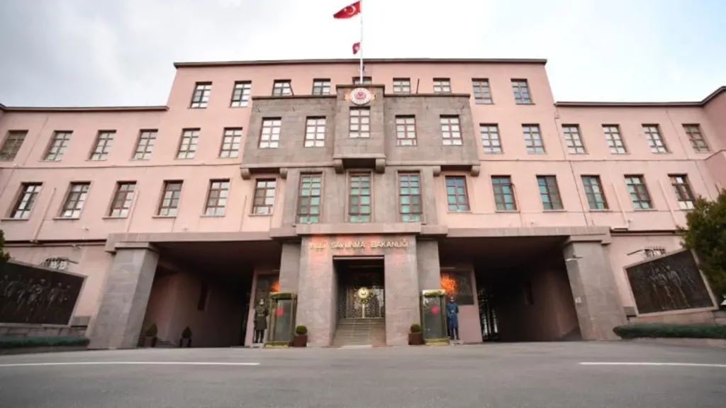 son-dakika-msb-kirima-ugrayan-ch-47-helikopterindeki-bes-personelin-saglik-durumunda-olumsuz-durum-yok-W791HXMq