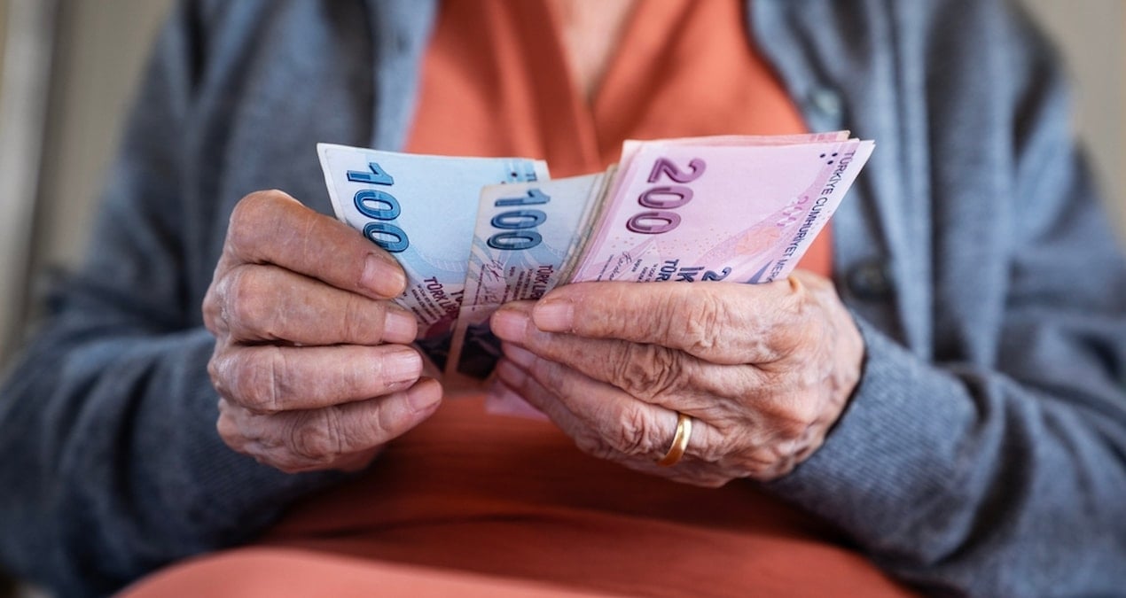 Emekliler Mayıs’ta İki Ödeme Alacak: Bayram İkramiyesi ve Maaşlar